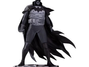 Batman Black White Statue 1 10 Batman By Mike Mignola 20 Cm