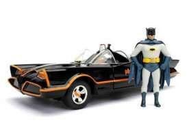 Batman Diecast Model 1 24 1966 Classic Tv Series Batmobile With Figure Hollywood Rides